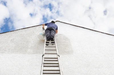 Peinture extérieure à Ucel — façades et ravalement